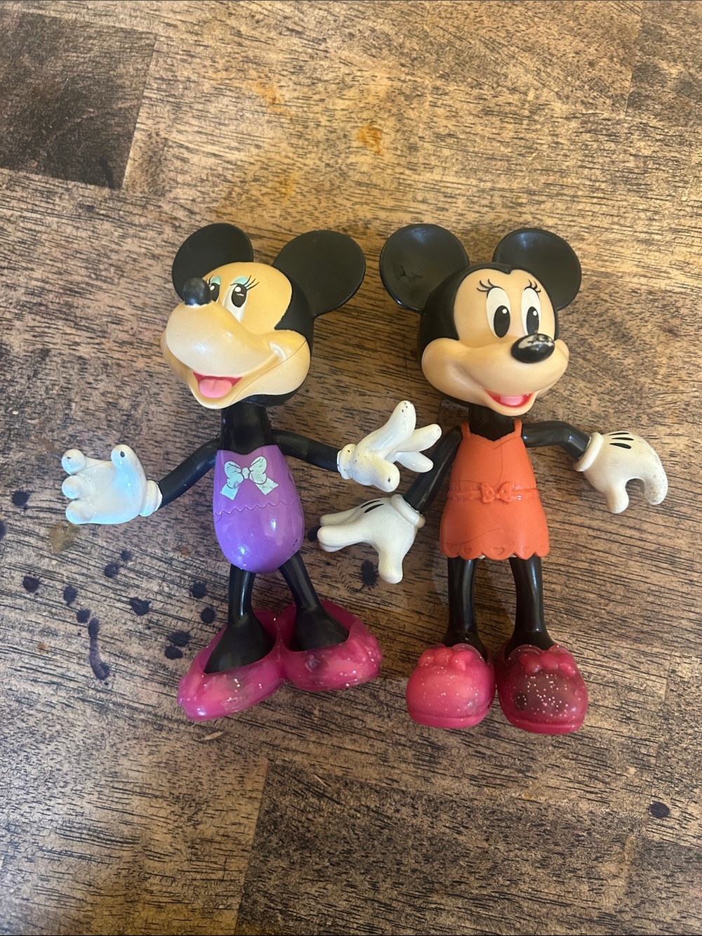 Minnie Mouse-Inspired Figure Pair in Purple and Orange